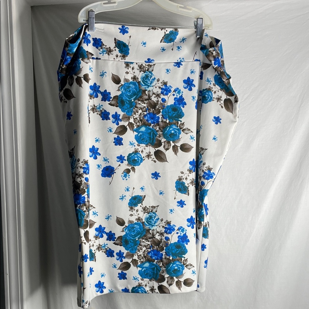 Floral Pencil Skirt with Blue Roses Hazel Blues 3xl
